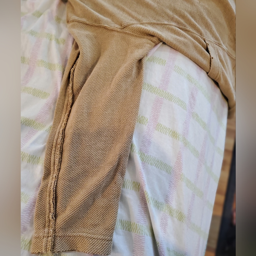 Free People Oversized Sweatshirt Dress. Pockets and V neck buttons. NWOT Sz M - Picture 5 of 6